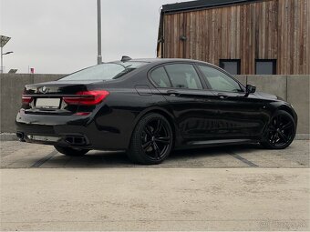 Vymením BMW rad 7 740d x-drive G11 m-paket BLACK ON BLACK - 3