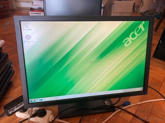 Monitory viac kusov - 3