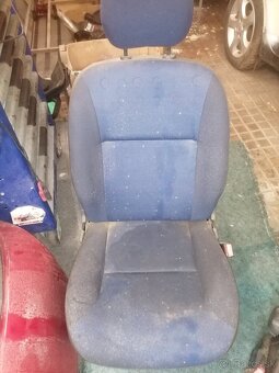 Peugeot partner predné sedačky - 3