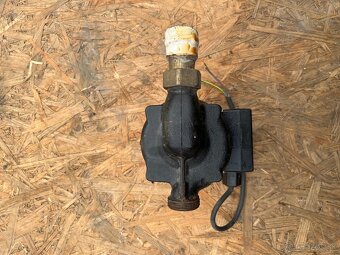 Predám obehové čerpadlo GrundfoS - 3