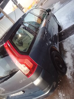 Dobrý deň predávam auto Citroen C4 Picasso 1.6HDI - 3