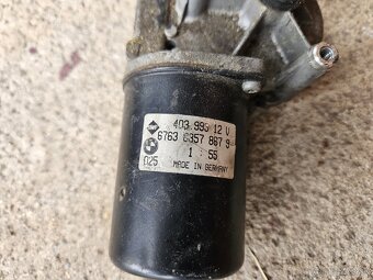 Bmw e36 motorček stieračov. - 3