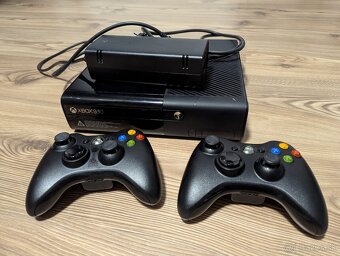 Xbox 360 E 500 GB - 3