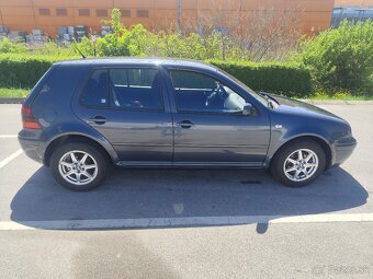Predam VW GOLF 4 1.6 FSI - 3