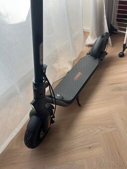 Elektrická kolobežka Ninebot F2 - 3