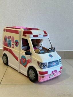 Barbie sanitka s príslušenstvom - 3