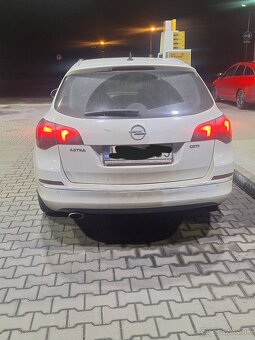 Opel astra 2.0cdti šport tour, 121kw najazdene 384km - 3