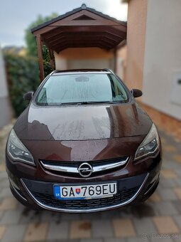 Predám Opel Astra Sports Tourer - 3