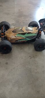 RC autíčko - 3