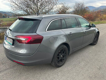 Opel Insignia Sports Tourer SW - 3