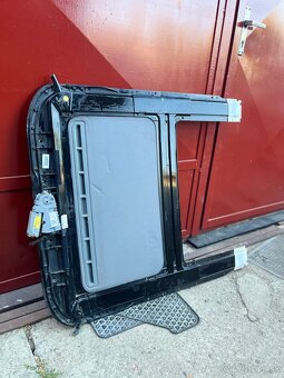 Elektrické strešné okno na Audi A4 - 3