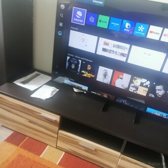 Samsung crystal UHD DU7100 55 - 3