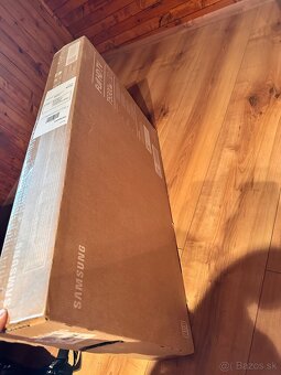 Predám televízor SAMSUNG 32” UE32T5372CD - 3