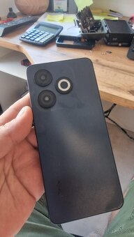 infinix smart 8 - 3