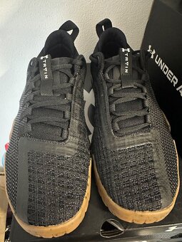 Under armour Tribase Reign 6 44,5 - 3