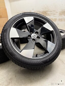 Zimná sada Volvo EX30 - 5x108 R19 , 245/45/19 - 3
