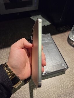 Samsung S24 256GB Amber Yellow - 3