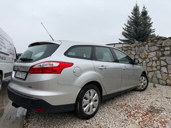 Predám Ford Focus 1.6 85 kW – r. 2012 - 3