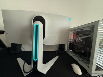 Predam špičkový 34" monitor Dell Alienware AW3420DW - 3