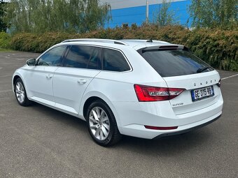 Škoda Superb Combi 2.0 Tdi DSG VIRTUAL Alcantara KESSY LED - 3
