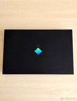 OMEN 17-ck2003 - 17" 240Hz 1440p, RTX 4090, i-9 13900HX - 3