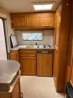 Predám karavan Hylander,cena už s prihlasením na SK značkách - 3