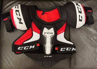 Hokejová výstroj - 3