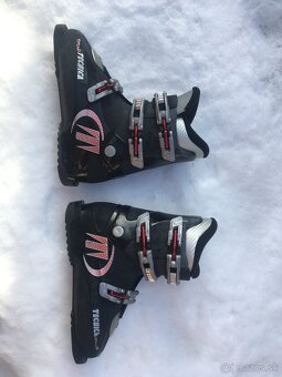 Predám lyže a lyžiarky - 3