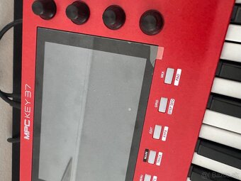 AKAI MPC Key 37 - 3