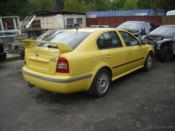 Skoda Octavia RS 1 Karoserie Motor - 3
