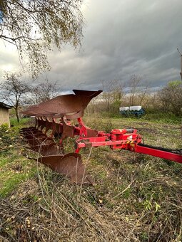 Otočný Pluh pötinger servo vario  7+1 - 3