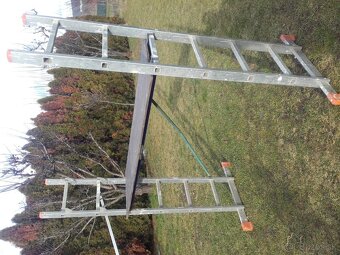 Hlinikove lešenie - 3