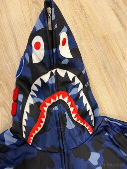 Bape WGM Schark Paris ST Germain - 3
