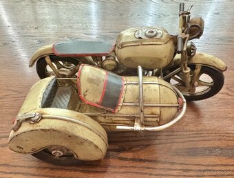 Predám starý model motocykla BMW R75 - 3