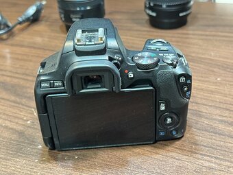 Canon EOS 250D - 3