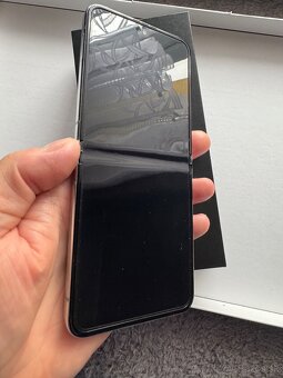 Samsung Galaxy Z flip5 256GB - 3