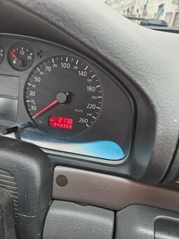 Audi a4 2,5 tdi 110kw - 3