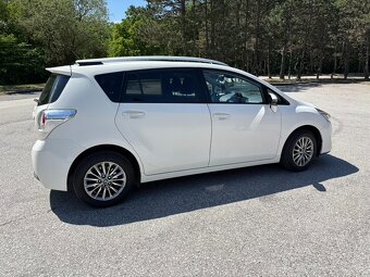 Toyota Verso - 3