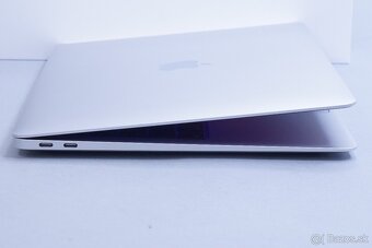 ZÁRUKA/Macbook Air 13.3"/M1 (7 CORE) /8GB RAM/256GB SSD/CZ - 3