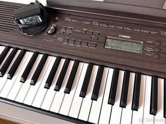 Yamaha PSR-E360 Keyboard s dynamikou Dark Walnut - 3