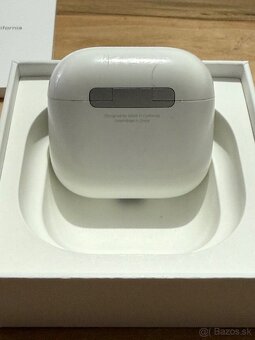 Predam Apple AirPods 4 Minimálne Známky Opotrebovania - 3