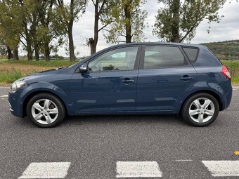 Kia Ceed 1.4 16V Exclusive Nová STK - 3