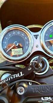 Triumph Bonneville T100 Black - 3