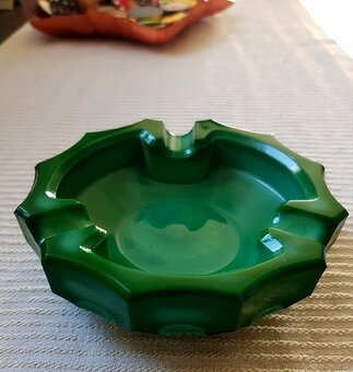 sklo: malachitové, rosé amfora, jantárové, kristál, soška - 3