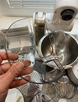 Bosch mum 4880/05 600W kuchynský robot - 3