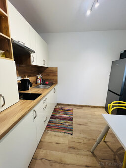 Na prenájom 1-izbový byt v lokalite Martin - Ľadoveň - 3