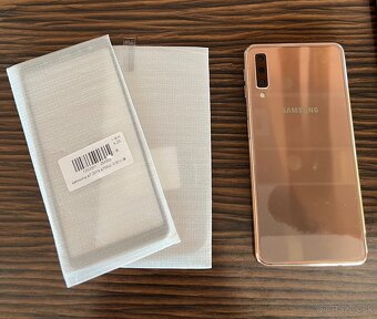 Samsung galaxy A7 2018 - 3