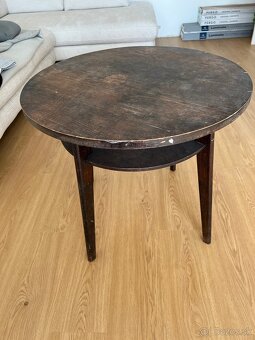 Stôl a dve stoličky - 3