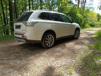 Mitsubishi Outlander 2.2 DI-D AUTOMAT - 3