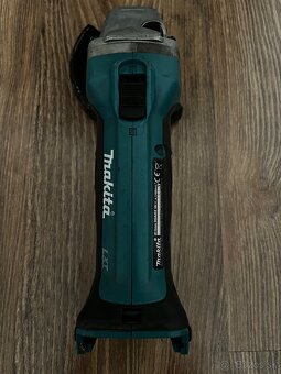 Uhlová brúska zn.Makita DGA452-Z - 3